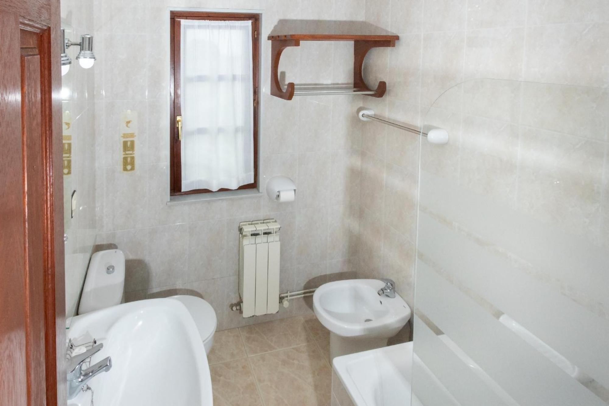 Apartamentos El Acebo Navés 外观 照片