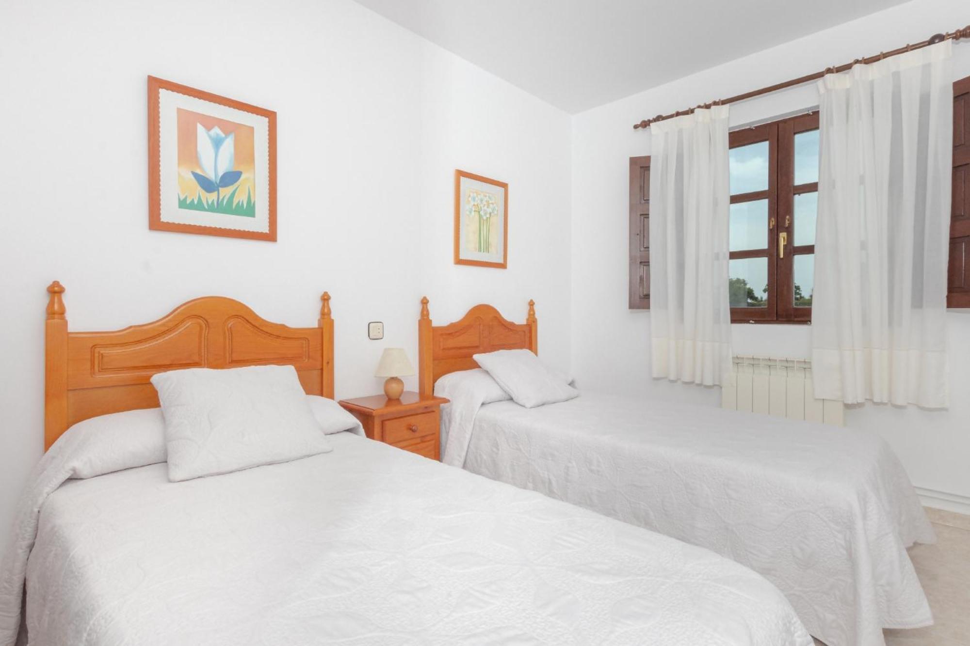 Apartamentos El Acebo Navés 外观 照片