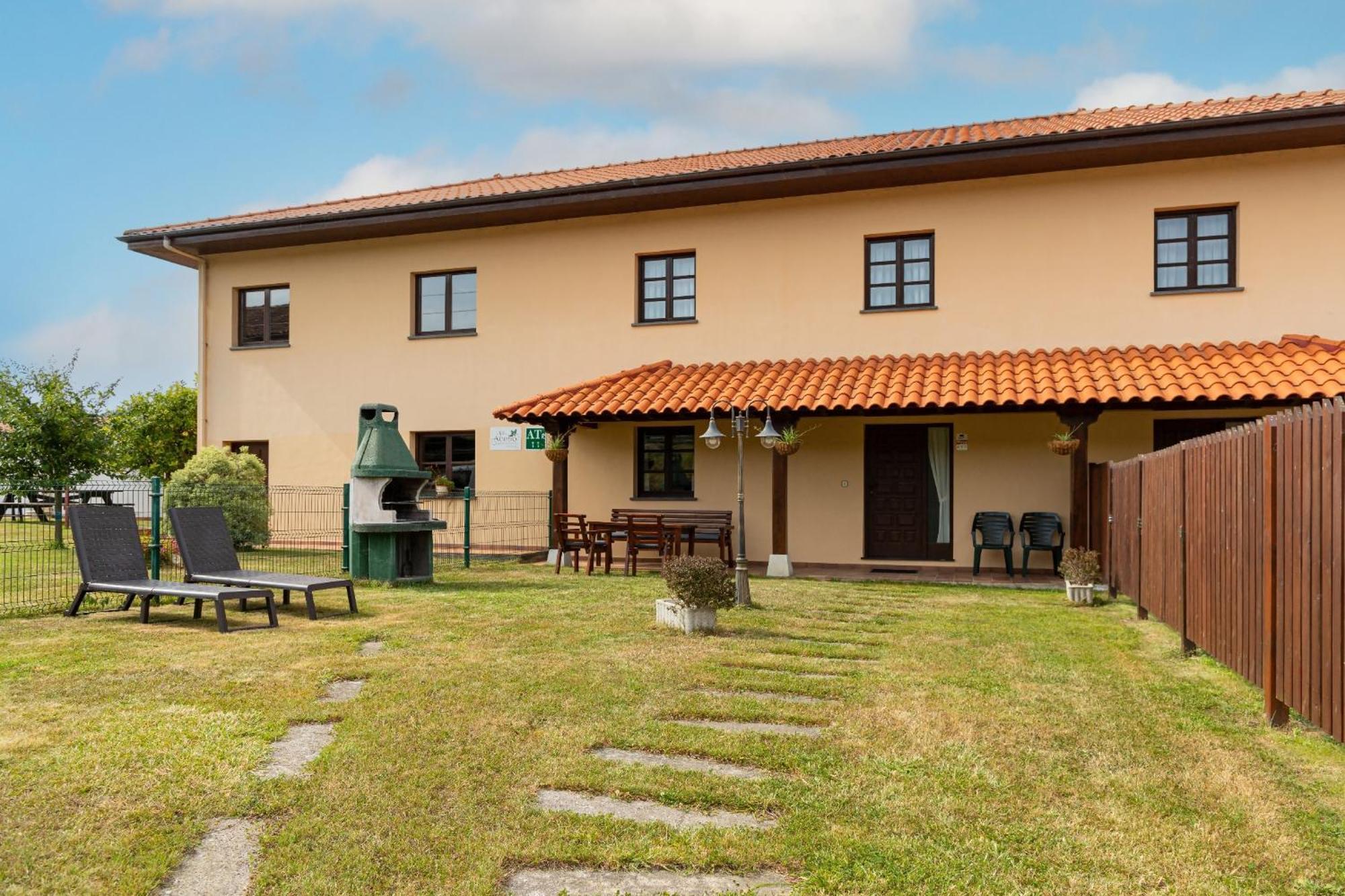 Apartamentos El Acebo Navés 外观 照片